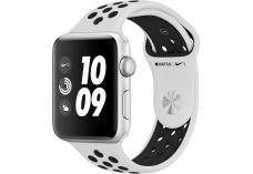 Apple Watch Nike+ Series 3, 42 мм, корпус из серебристого алюминия, спортивный ремешок Nike цвета «чистая платина/чёрный»